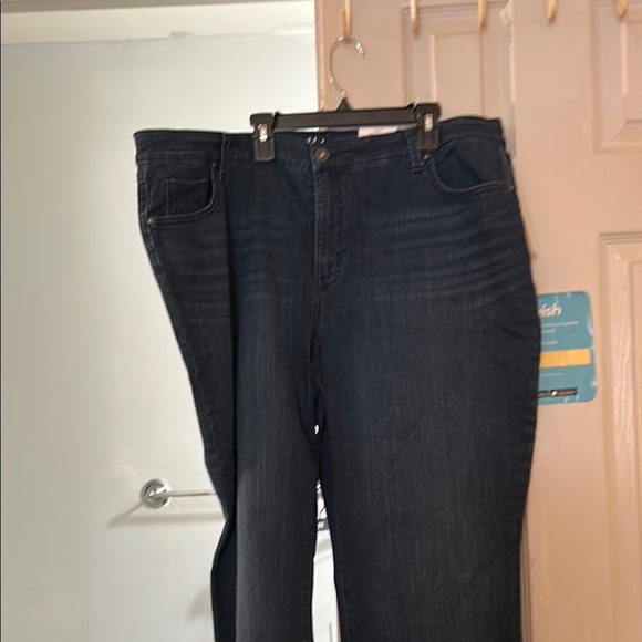 Style & Co. High Rise Blue Jeans with Subtle Fading - Picture 1 of 1